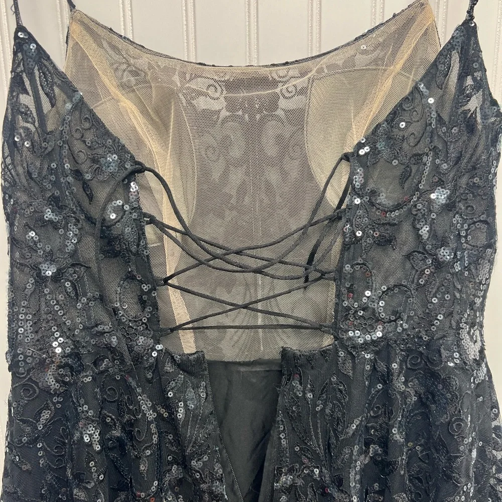 JJ’s House Black Chiffon Sequin Sweatheart Neckline Sheer Gown Sz 12 - Picture 7 of 13